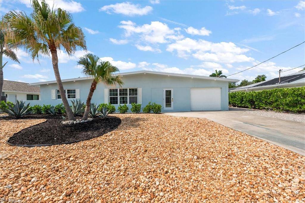 8336 Lagoon RD, Fort Myers Beach, FL 33931