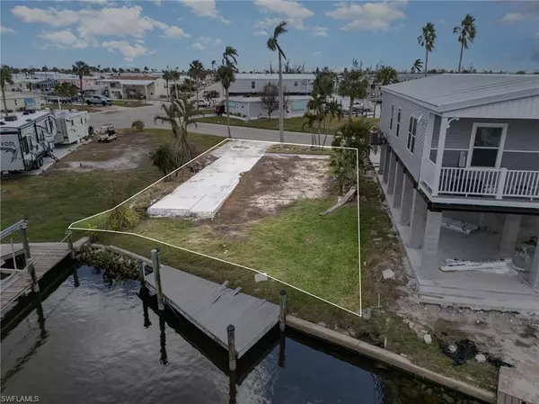 Fort Myers Beach, FL 33931,11280 Dogwood LN