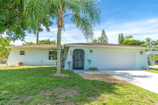 9804 Tonya CT, Bonita Springs, FL 34135