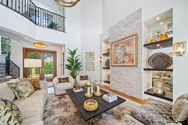 Naples, FL 34102,33 3RD ST S