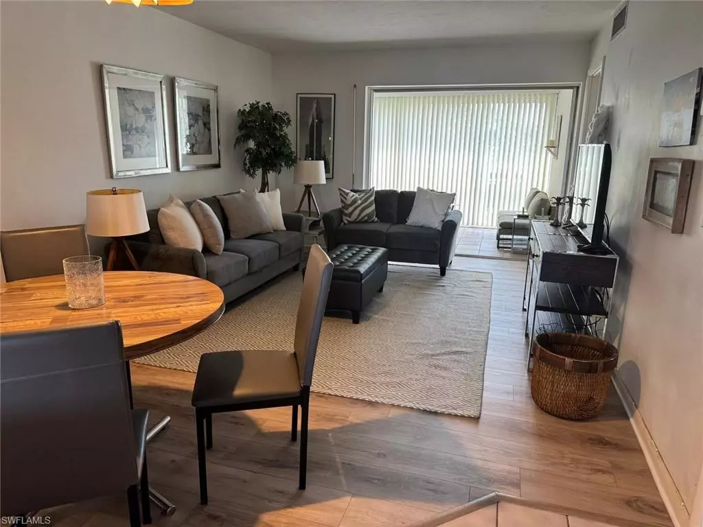 Naples, FL 34102,1900 Alamanda DR #303