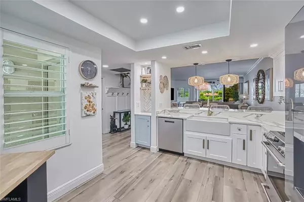 Naples, FL 34108,6549 Marissa LOOP #21