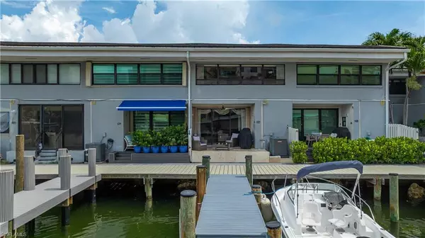 Miami Beach, FL 33160,214 Poinciana Dr #204