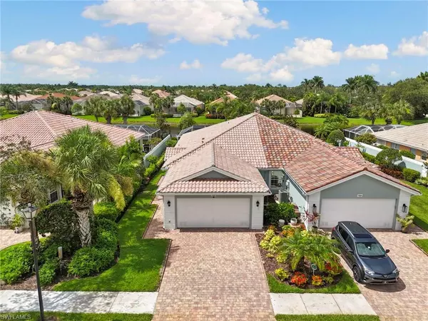 7528 Novara CT, Naples, FL 34114