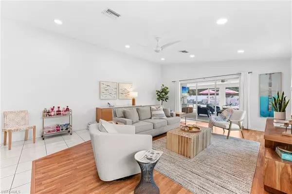 Naples, FL 34108,690 100th AVE N