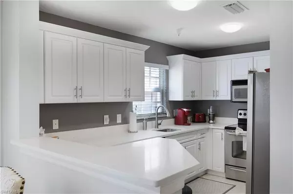 Naples, FL 34112,4530 Botanical Place CIR #107