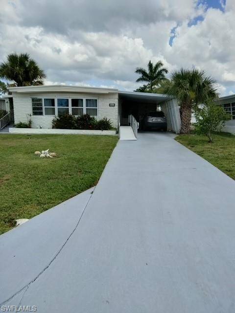 519 Riviera BLVD E, Naples, FL 34112