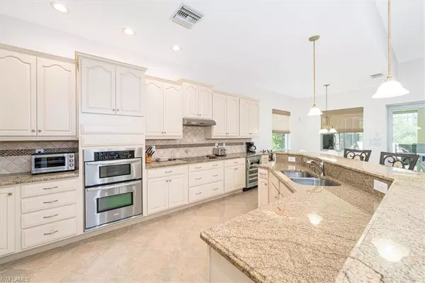 Naples, FL 34112,7655 Martino CIR