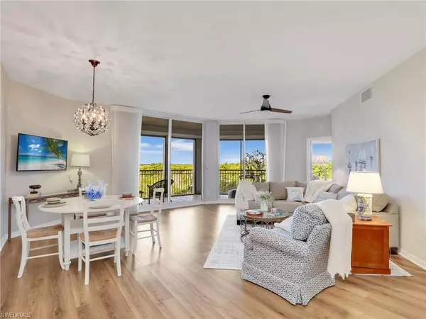 Naples, FL 34110,1001 Arbor Lake DR #102