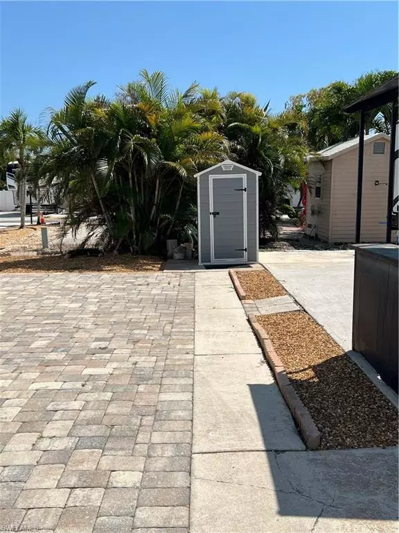 Fort Myers, FL 33908,5509 Black Pug DR