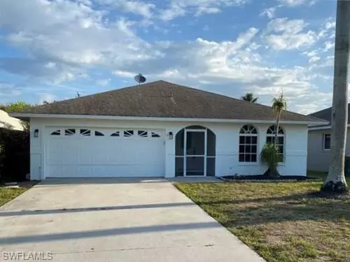 761 93rd AVE N, Naples, FL 34108