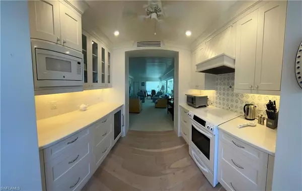 Naples, FL 34102,1851 Gulf Shore BLVD N #5