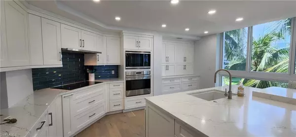 Naples, FL 34103,20 Seagate DR #301