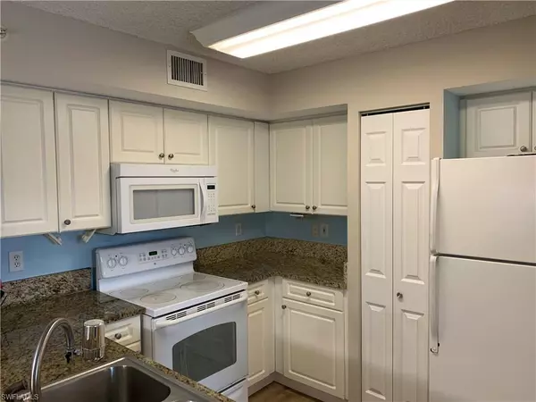 Naples, FL 34104,1250 Wildwood Lakes BLVD #101