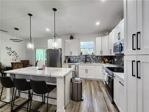 Naples, FL 34117,4045 34th AVE SE