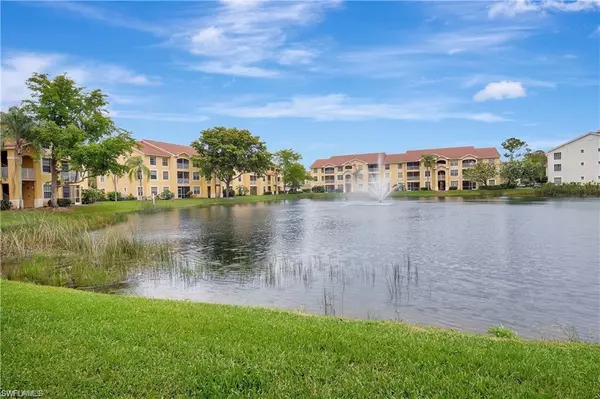 4680 Saint Croix LN #517, Naples, FL 34109