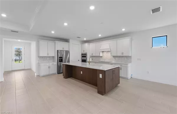 Alva, FL 33920,17012 Bishop BLVD