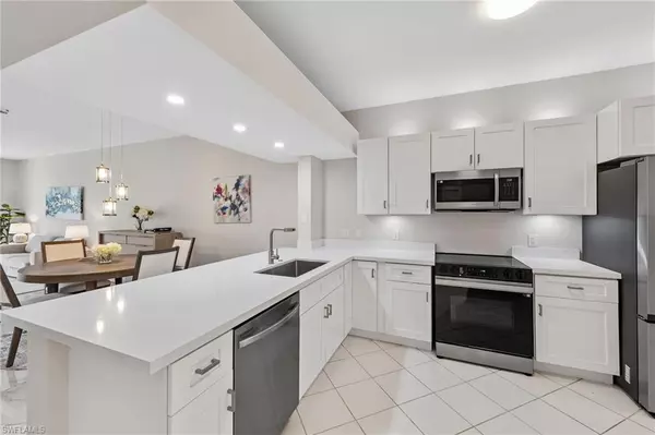 2385 Bayou LN #3, Naples, FL 34112