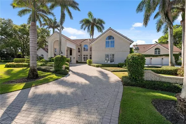 Naples, FL 34108,356 Colony DR