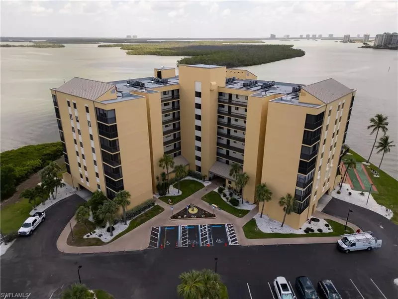 Fort Myers Beach, FL 33931