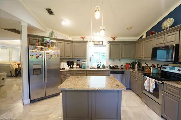 Fort Myers, FL 33967,17250 Caloosa Trace CIR