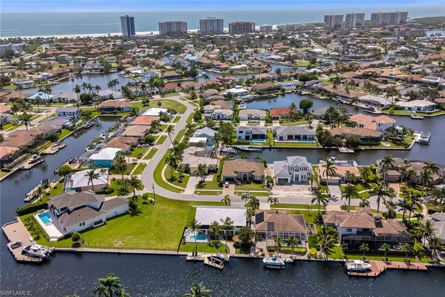 157 Snowberry CT, Marco Island, FL 34145