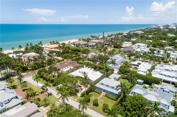 155 1st AVE S, Naples, FL 34102