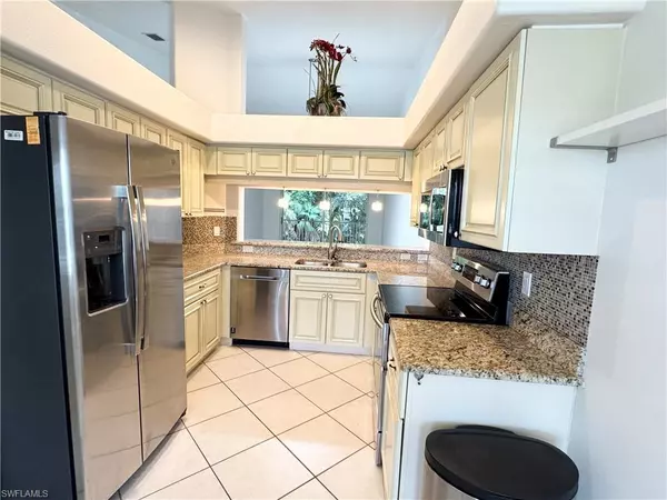 Naples, FL 34110,1225 Sarah Jean CIR #201