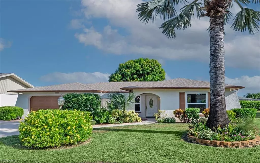 Naples, FL 34112,105 Champagne CT