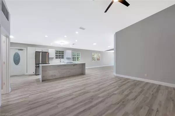 Naples, FL 34119,3408 Cayman LN