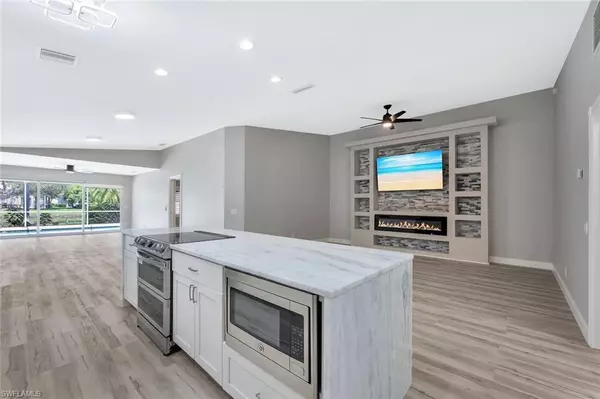 Naples, FL 34119,3408 Cayman LN