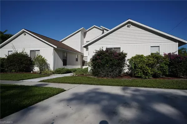 165 Crown DR #B, Naples, FL 34110
