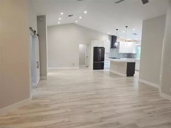 Naples, FL 34110,512 Raven WAY