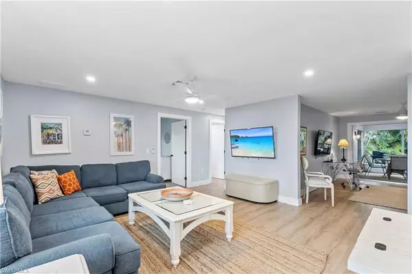 Naples, FL 34108,541 94th AVE N