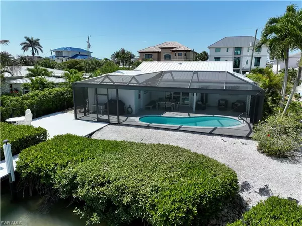 Naples, FL 34113,19 Pelican ST E