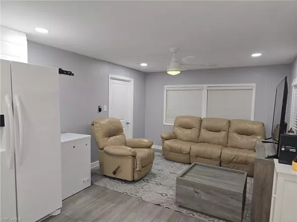 Naples, FL 34112,9 Moonstone CIR #M9