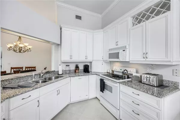 Naples, FL 34108,631 Beachwalk CIR #F204