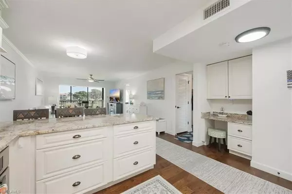 Naples, FL 34103,45 High Point CIR S #203