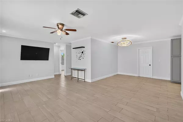 Naples, FL 34116,2337 51st ST SW