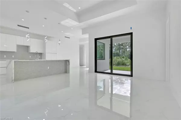 Naples, FL 34117,3780 6th AVE SE