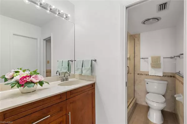 Naples, FL 34103,788 Park Shore DR #H20