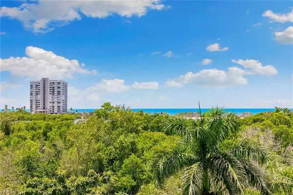 5501 Heron Point DR #303, Naples, FL 34108