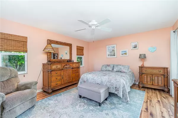 Estero, FL 34134,4122 Olde Meadowbrook LN