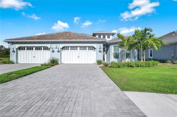 8921 Yucatan Ct, Naples, FL 34113