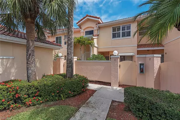 524 Woodshire LN #E4, Naples, FL 34105