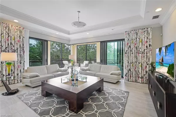 Naples, FL 34109,2751 Tiburon BLVD E #201