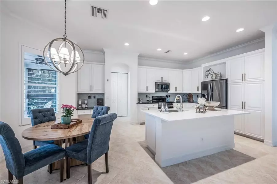 1905 Isla De Palma CIR, Naples, FL 34119