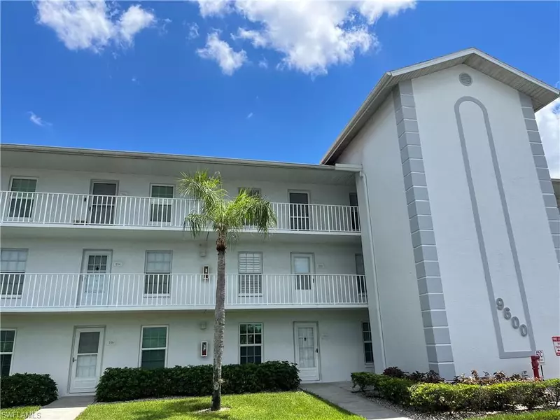 9600 Victoria LN #C204, Naples, FL 34109