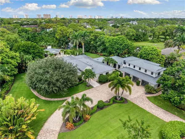 233 Ridge DR, Naples, FL 34108