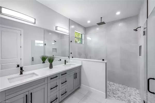 Naples, FL 34117,2682 4th AVE SE